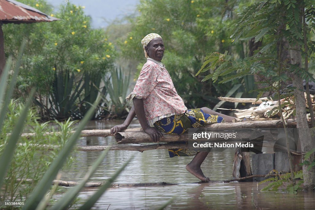 Kenya Floods Displace Thousands of People