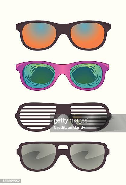 93点のカラーサングラスイラスト素材 Getty Images 93点のカラーサングラスイラスト素材 Getty Images