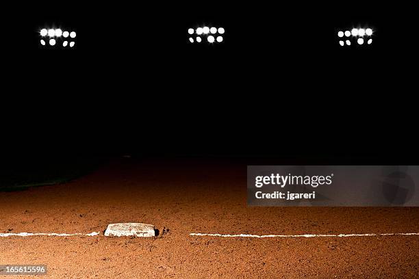 baseball diamond at night - baseball grass stock pictures, royalty-free photos & images