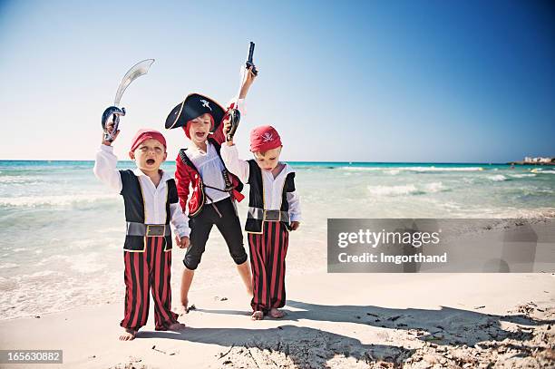 pirate kinder - seeräuber stock-fotos und bilder