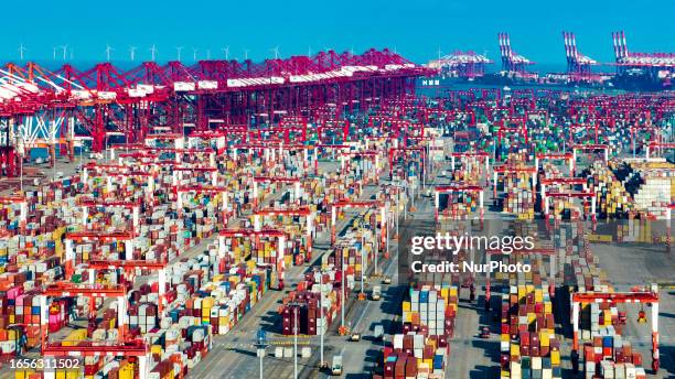 Deep Sea Container Handler Ship Handling Photos and Premium High Res Pictures - Getty Images