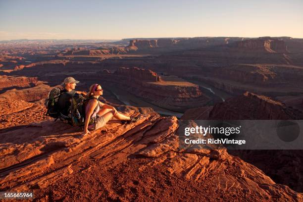 vista de caminhada - canyon utah imagens e fotografias de stock