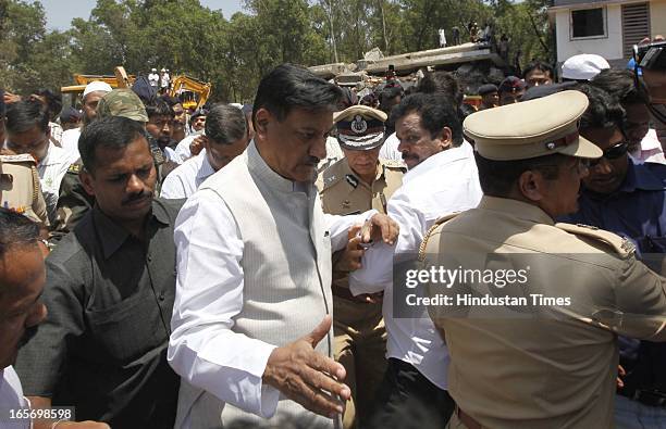 Chief Minister Prithviraj Chavan and Thane Commissioner visited the spot where seven storey illegal building collapsed claiming 44 lives at Mumbra on...