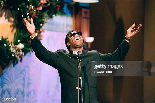 Episode -- Pictured: Musical guest Al Green performs on December 30, 1994 --