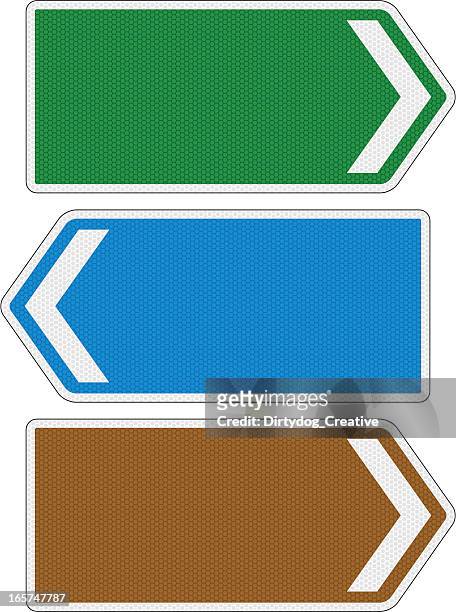 ilustrações de stock, clip art, desenhos animados e ícones de sinais de estrada direcional em branco com reflexão detalhe - street sign