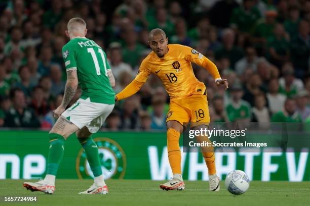 James McClean of Republic of Ireland, Donyell Malen of Holland during the EURO Qualifier match between Republic of Ireland v Holland on September 10,...