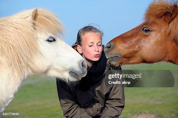 young girl with shetland ponys - hairy girl 個照片及圖片檔