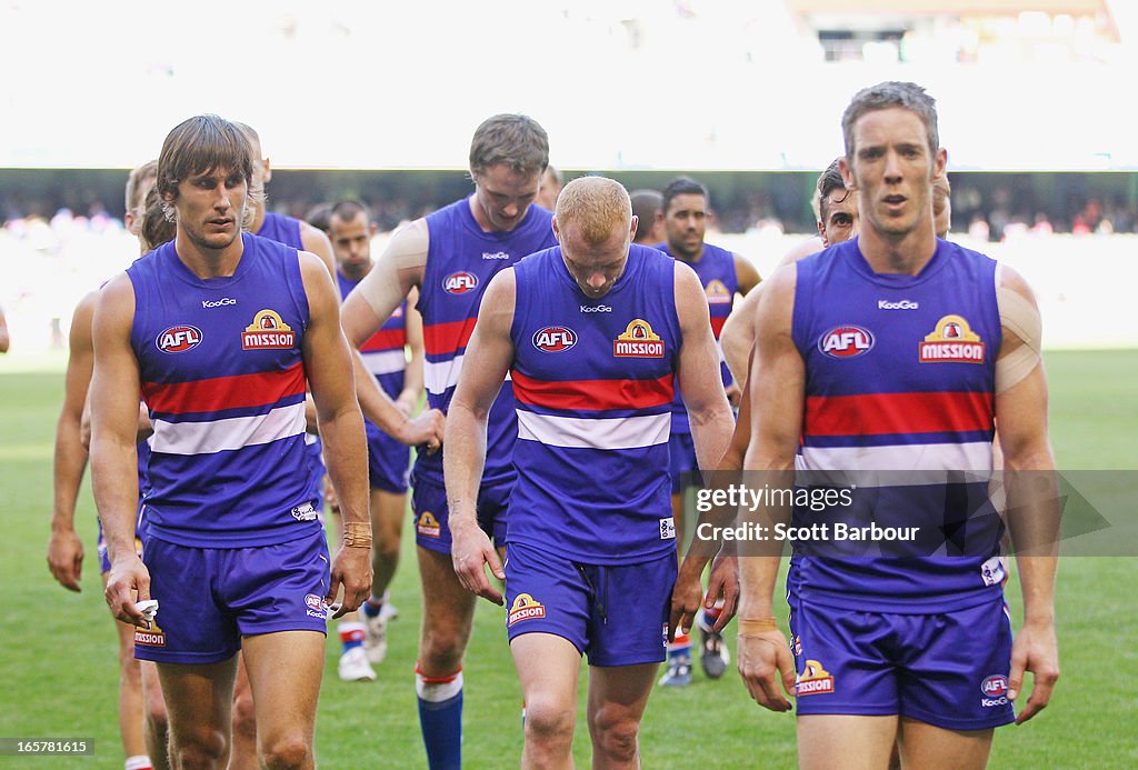 AFL Rd 2 - Western Bulldogs v Fremantle