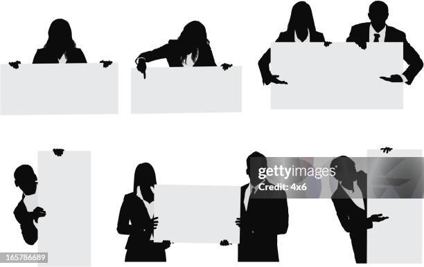 ilustrações, clipart, desenhos animados e ícones de da cintura para cima empresários e businesswomen segurando as placas - holding up sign