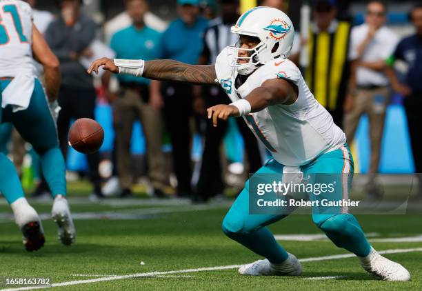 Inglewood, CA, Sunday, Sept. 10, 2023 - Miami Dolphins quarterback Tua Tagovailoa fumbles the ball, but recovers it in the fourth quarter against the...