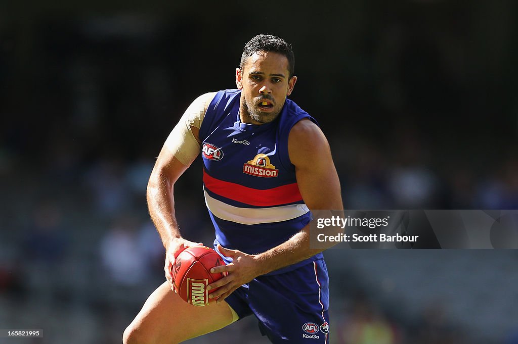 AFL Rd 2 - Western Bulldogs v Fremantle