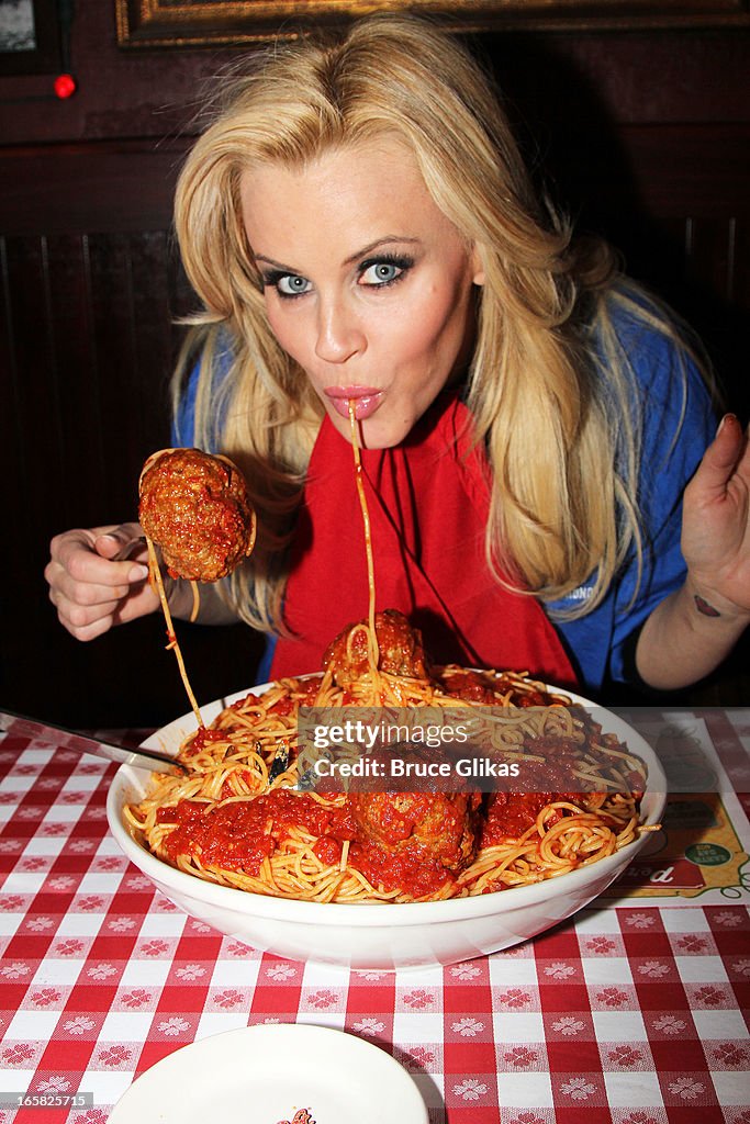 Celebrities Visit Buca di Beppo