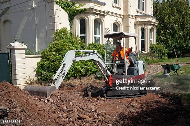 auffahrt konstruktion: vorbereitung der boden - baustelle bagger stock-fotos und bilder