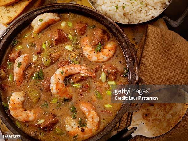shrimp and sausage gumbo - zurich classic of new orleans round two stockfoto's en -beelden