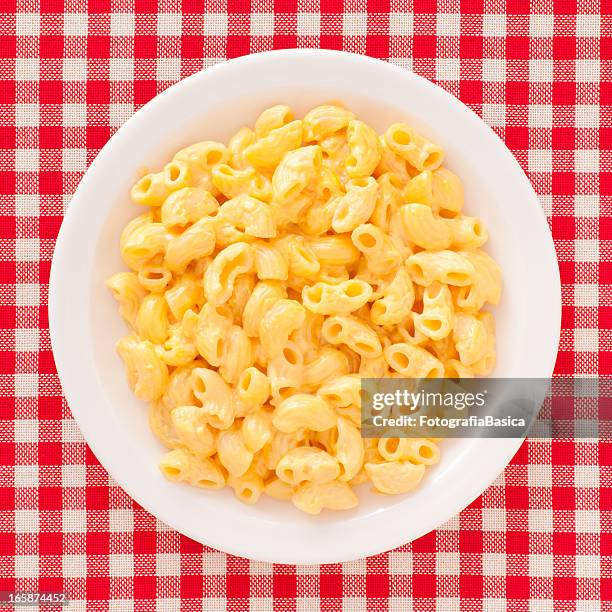 macaroni and cheese - square plate 個照片及圖片檔