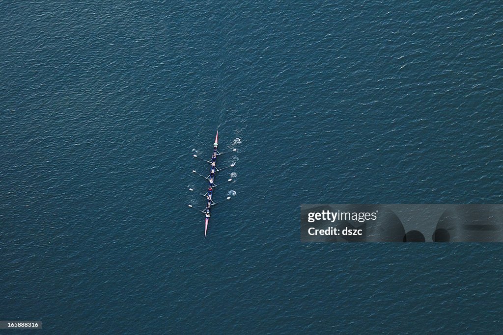 Canottaggio Barca da canottaggio barca sul fiume Colorado vicino a Austin, Texas