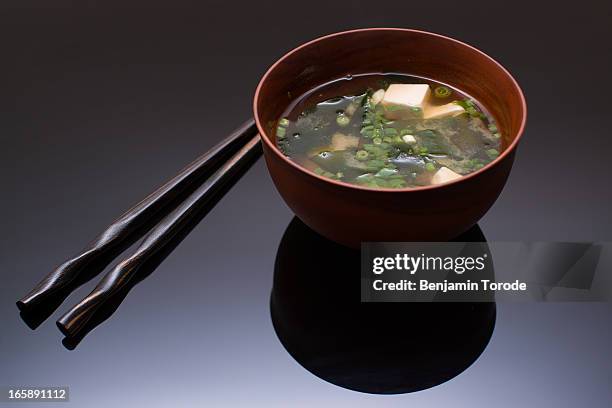 miso soup and chopsticks - kelp stock-fotos und bilder