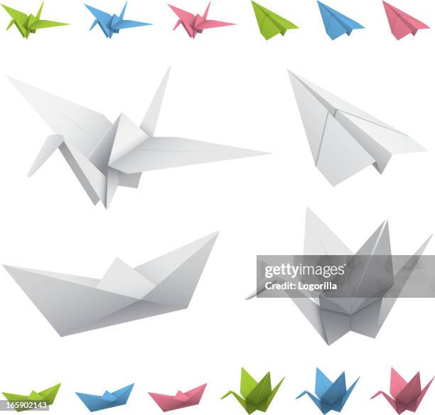 illustrazioni stock, clip art, cartoni animati e icone di tendenza di origami - origami a forma di gru