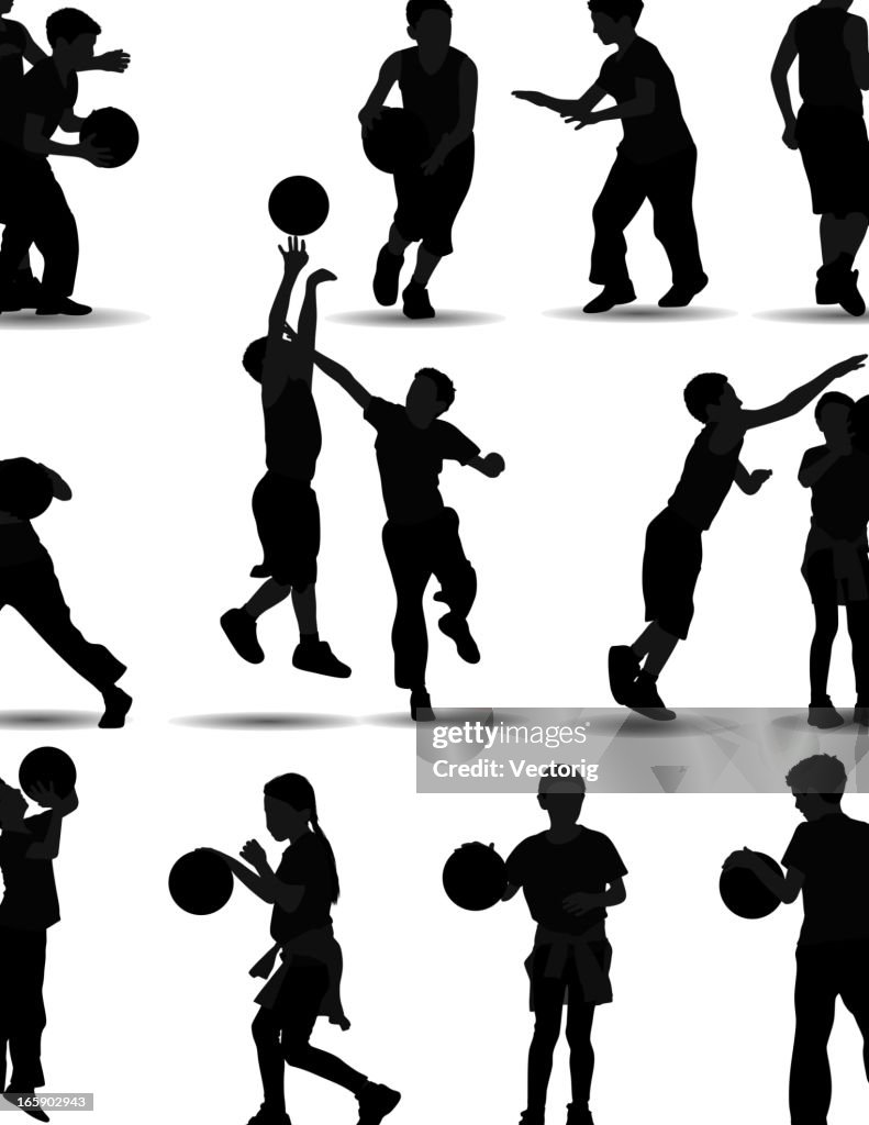 Crianças jogando basquete