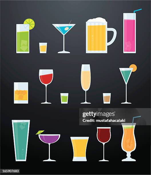 ilustraciones, imágenes clip art, dibujos animados e iconos de stock de cócteles - shot glass