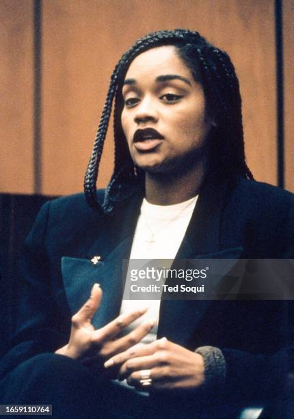 Témoignage de Arnelle Simpson, la fille d'OJ Simpson, lors des premières auditions du procès de son père. Los Angeles, le 6 Juillet 1994.