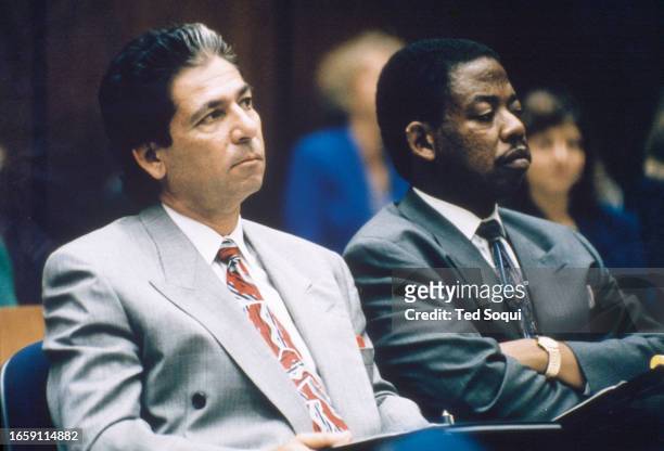 Robert Kardashian et Carl Douglas, avocats de la défense dans l'affaire OJ Simpson. Los Angeles, le 31 Aout 1994.