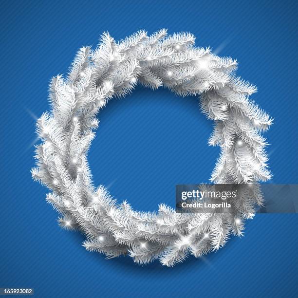 illustrazioni stock, clip art, cartoni animati e icone di tendenza di corona di natale bianco - corona di alloro