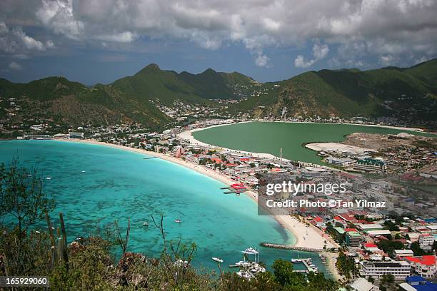 philipsburg from above - sint maarten fotografías e imágenes de stock