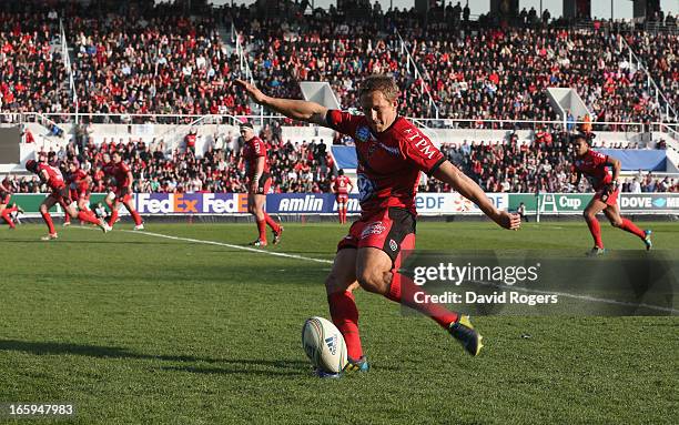 Jonny Wilkinson of Toulon kicks a penalty during the Heineken Cup quarter final match between Toulon and Leicester Tigers at Felix Mayol Stadium on...