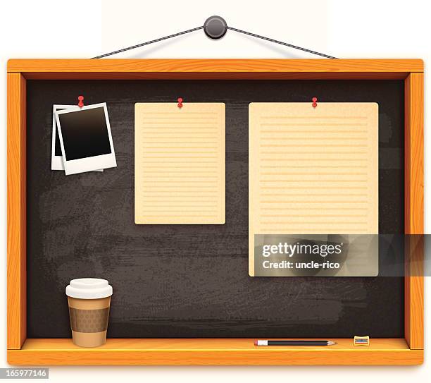 schule tafel mit bleistift und papier cofee cup - pinnwand stock-grafiken, -clipart, -cartoons und -symbole