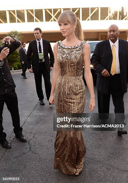 Singer Taylor Swift attends the 48th Annual Academy of Country Music Awards at the MGM Grand Garden Arena on April 7, 2013 in Las Vegas, Nevada.