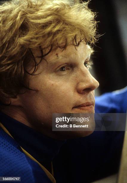 Jim Schoenfeld of the Buffalo Sabres looks on from the bench during an NHL game against the New York Islanders on March 31, 1979 at the Nassau...