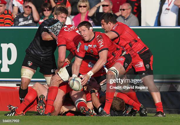 Bakkies Botha of Toulon passes ball during the Heineken Cup quarter final match between Toulon and Leicester Tigers at Felix Mayol Stadium on April...