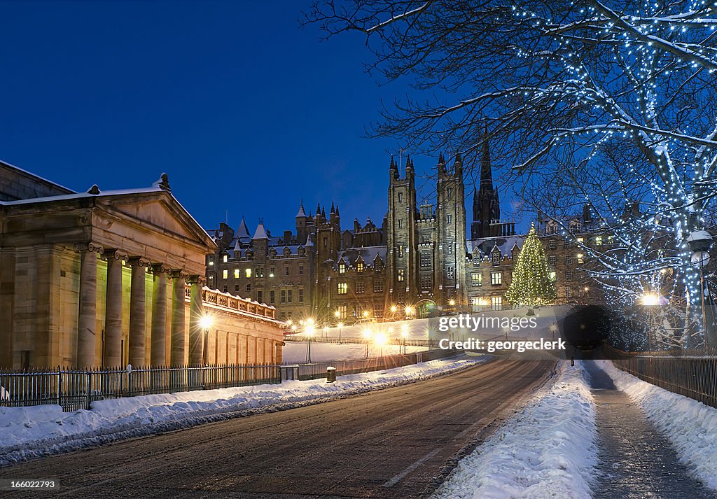 Edinburgh - Snow on The Mound