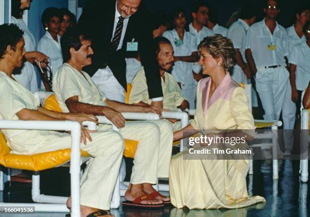 Diana, Princess of Wales visiting patients suffering from AIDS at the Hospital Universidade in Rio de Janeiro, Brazil, 25th April 1991.