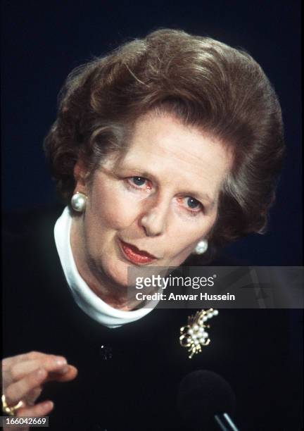 Fomer British Prime Minister Margaret Thatcher gives a press conference at 10 Downing Street on February 1, 1988 in London, England.