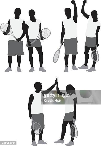 tennisspieler mit schlägern - paar in sportkleidung stock-grafiken, -clipart, -cartoons und -symbole