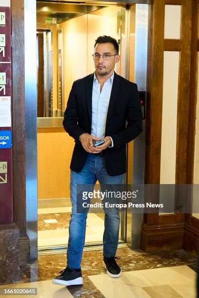 Film director Alejandro Amenabar on his arrival at a press conference before receiving the Cinematography Award from the Menendez Pelayo...