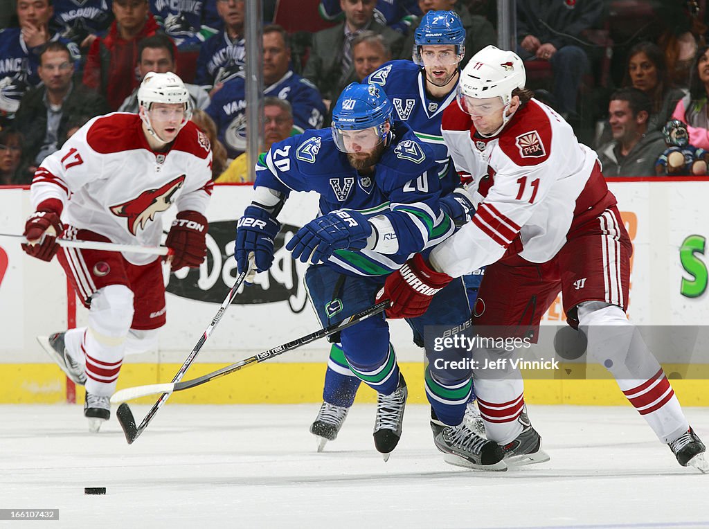 Phoenix Coyotes v Vancouver Canucks