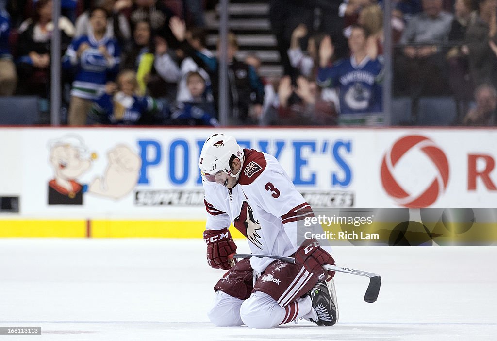 Phoenix Coyotes v Vancouver Canucks