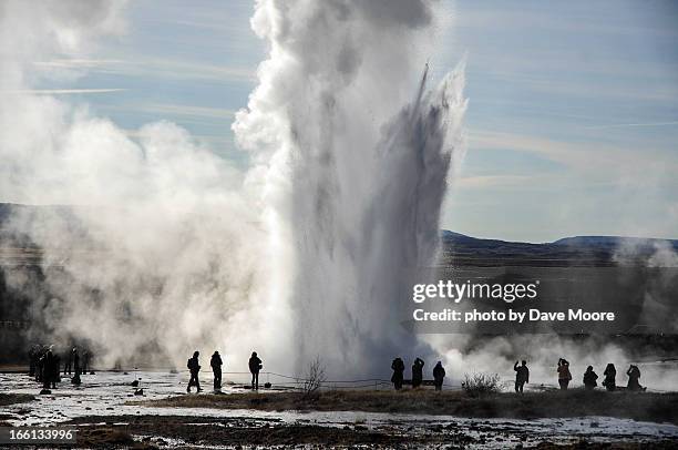 strokkur - geyser ストックフォトと画像