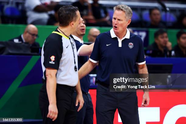 Head coach Steve Kerr of the United States argues a call with the referee in the third quarter during the FIBA Basketball World Cup quarterfinal game...