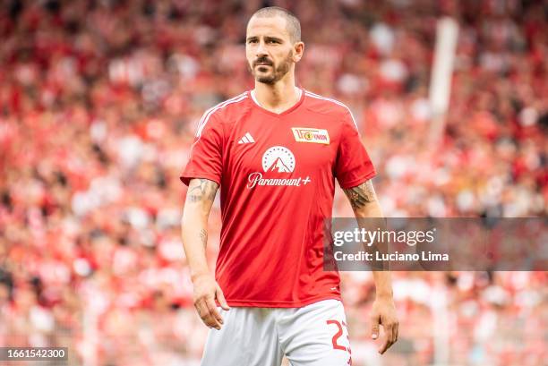 Leonardo Bonucci of 1. FC Union Berlin warms up before during the Bundesliga match between 1. FC Union Berlin and RB Leipzig at An der Alten...