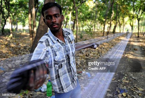Manja (Kite) Photos and Premium High Res Pictures - Getty Images