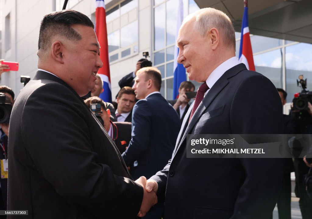 TOPSHOT-RUSSIA-NKOREA-POLITICS-DIPLOMACY