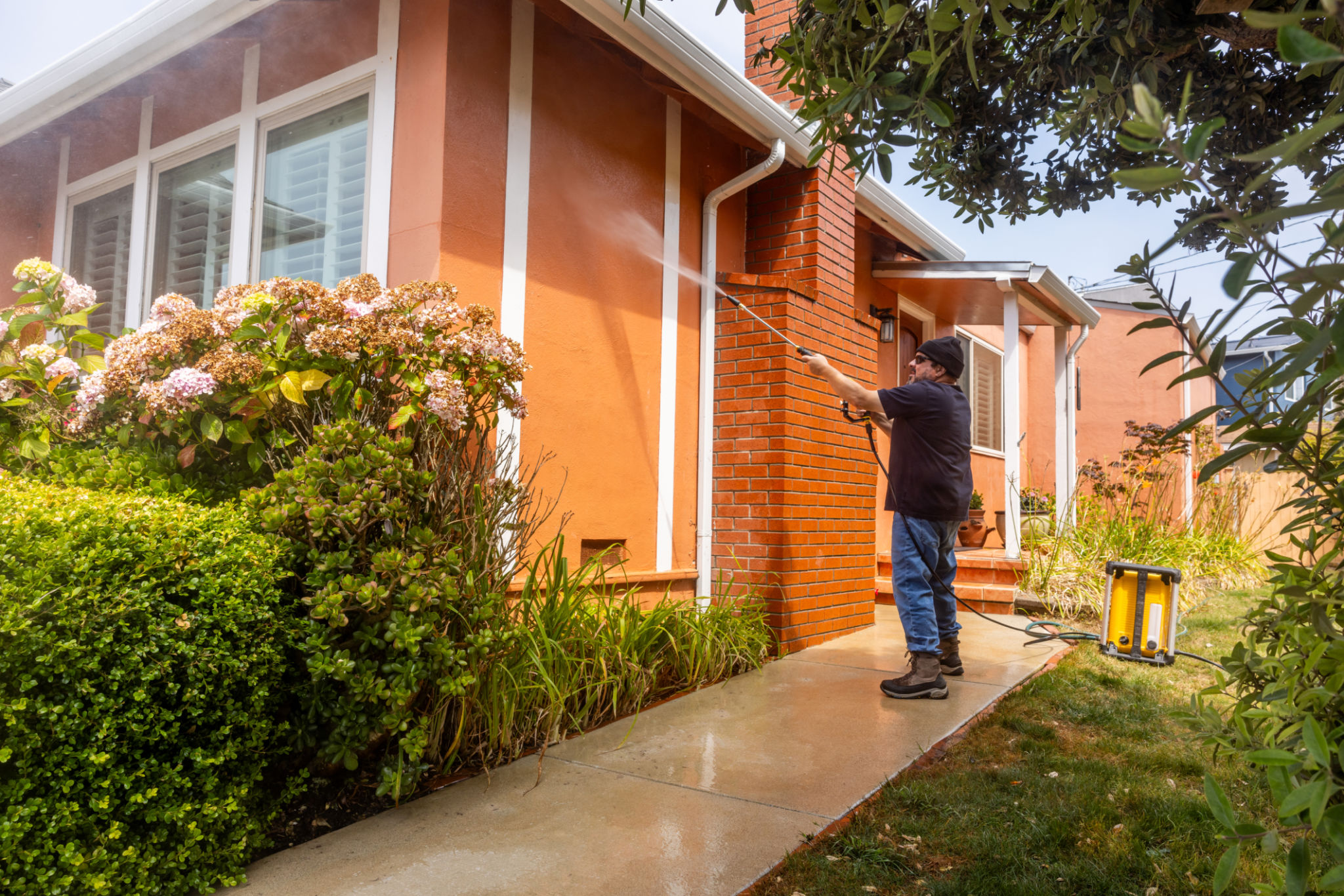 power washing house