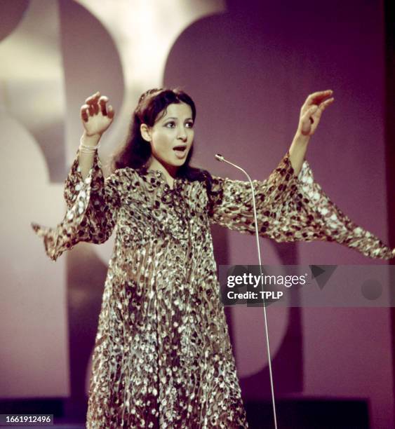 Israeli singer Esther Ofarim performs on stage in London, England, August 23, 1970.