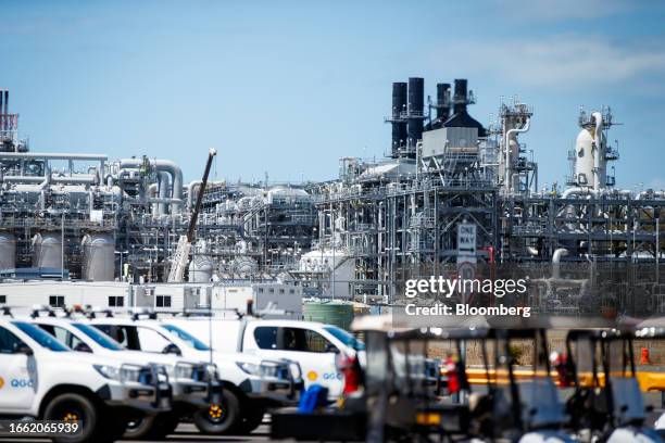 Shell Lng Process 412 Lng Process Stock Photos, High-Res Pictures, and Images - Getty Images