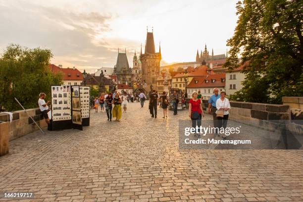 charles bridge - prague people stock pictures, royalty-free photos & images