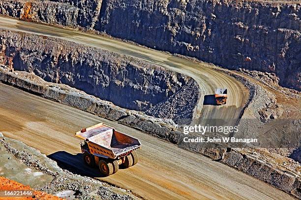 gold mine - banagan dumper truck stock pictures, royalty-free photos & images